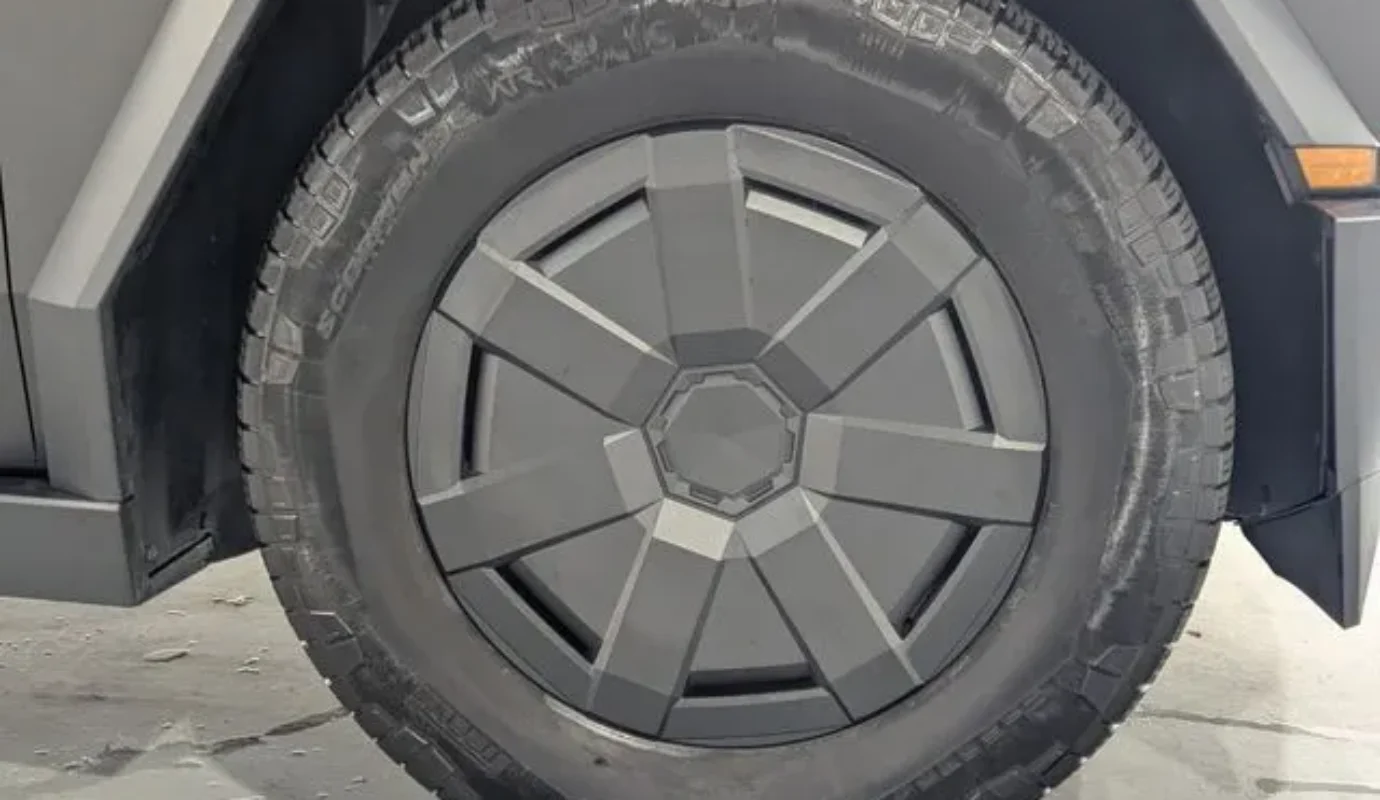 2024 Tesla Cybertruck Foundation