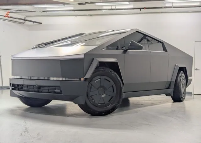 2024 Tesla Cybertruck Foundation